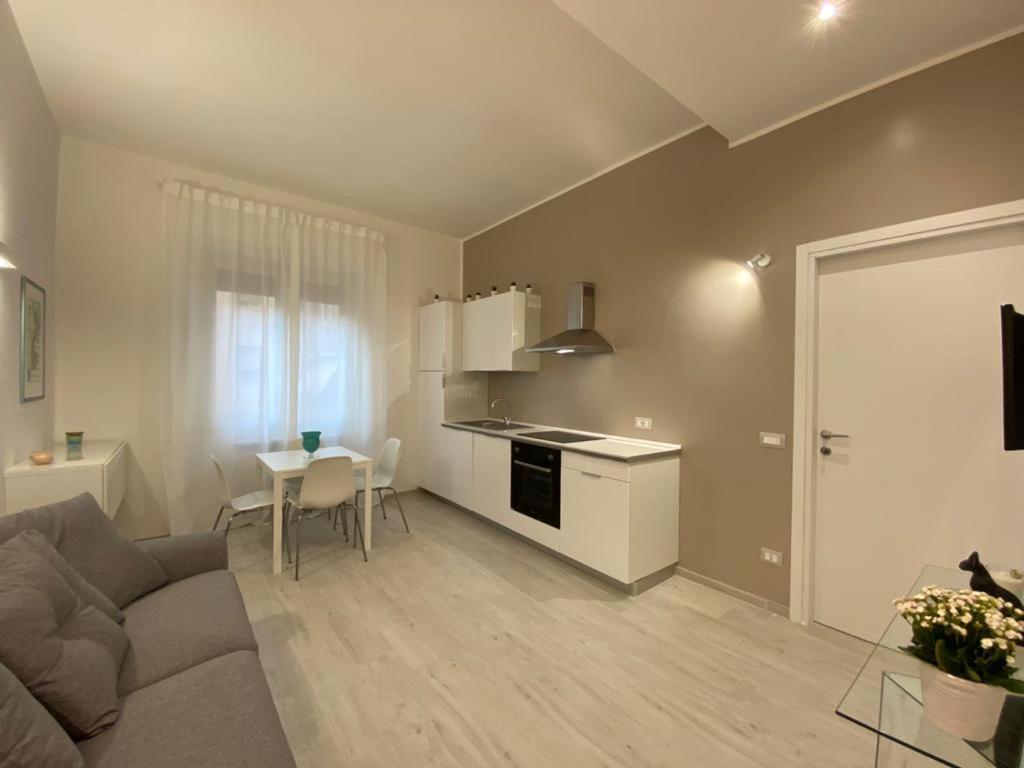 Riviera Apartments ペスカーラ エクステリア 写真